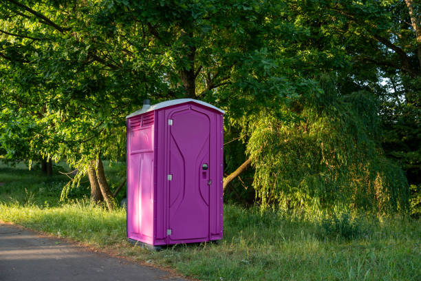 Best Portable bathroom rental  in Auburn, IN